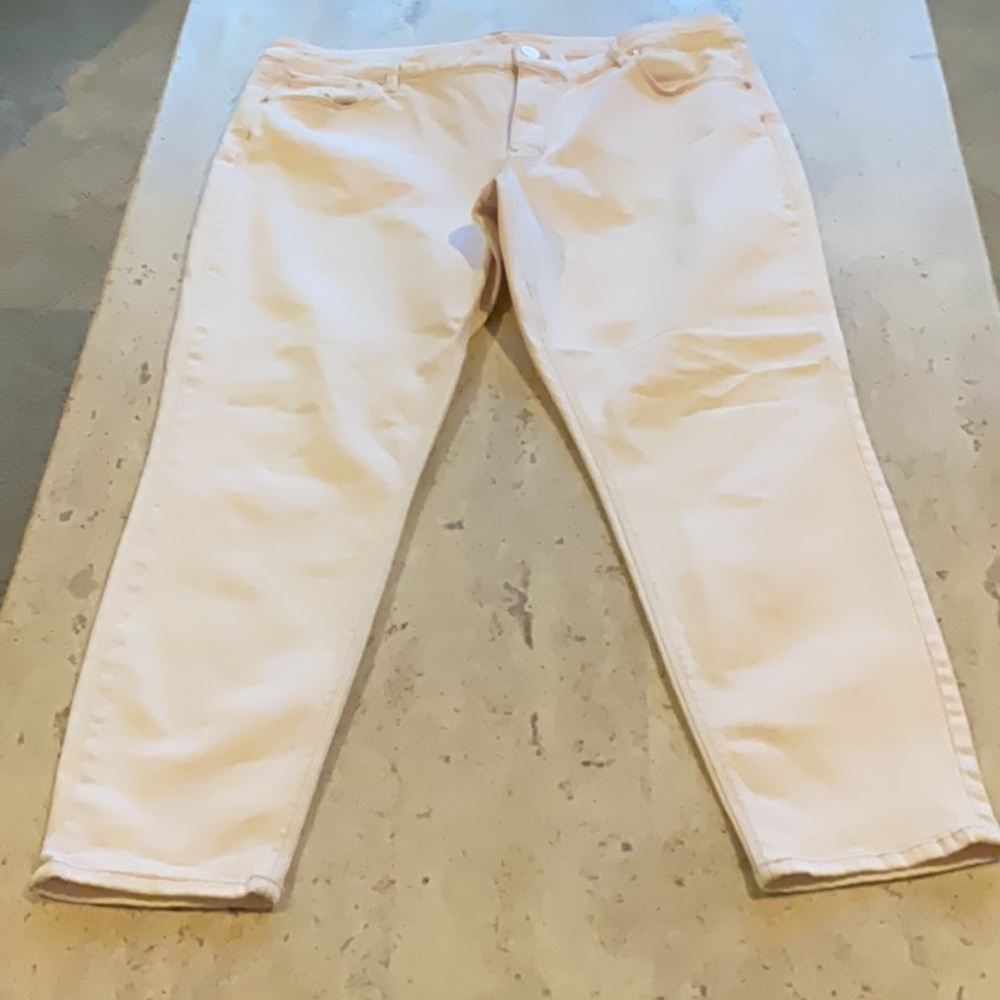 White House Black Market light pink “the skinny” ankle jeans Size 14. EUC